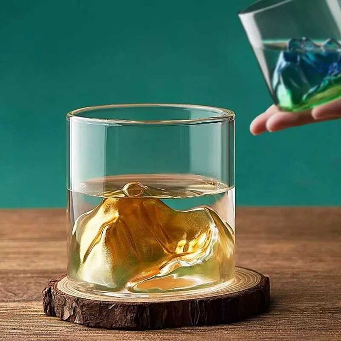 Комплект стъклени чаши с планински върхове