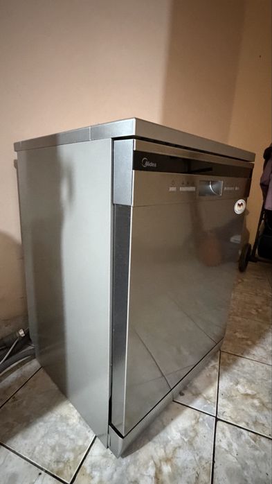 Посудомоечная машина Midea DWF12-7635ES