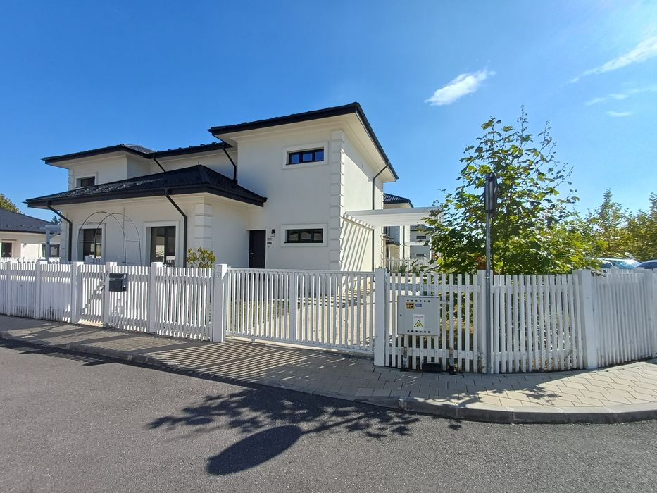 Casa cu 4 camere in cartier MRS Country