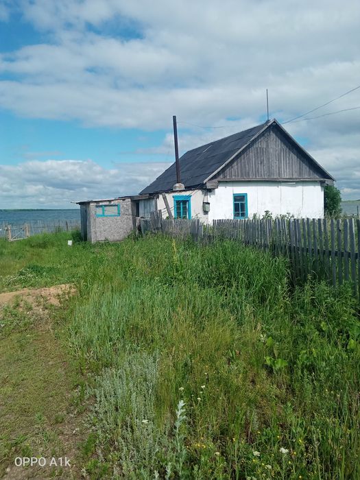 Продам дом на берегу озера