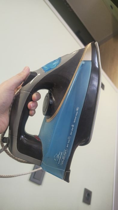 Утюг Haier в отличном состоянии