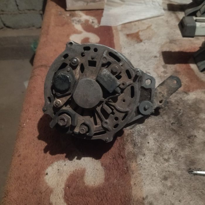 Генератор сатылады Ауди 100 ше, жағдайы жақсы, жұмыс істеп тұр.