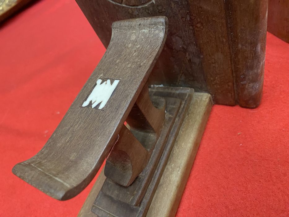 Стопери за книги от тик с инкрустация