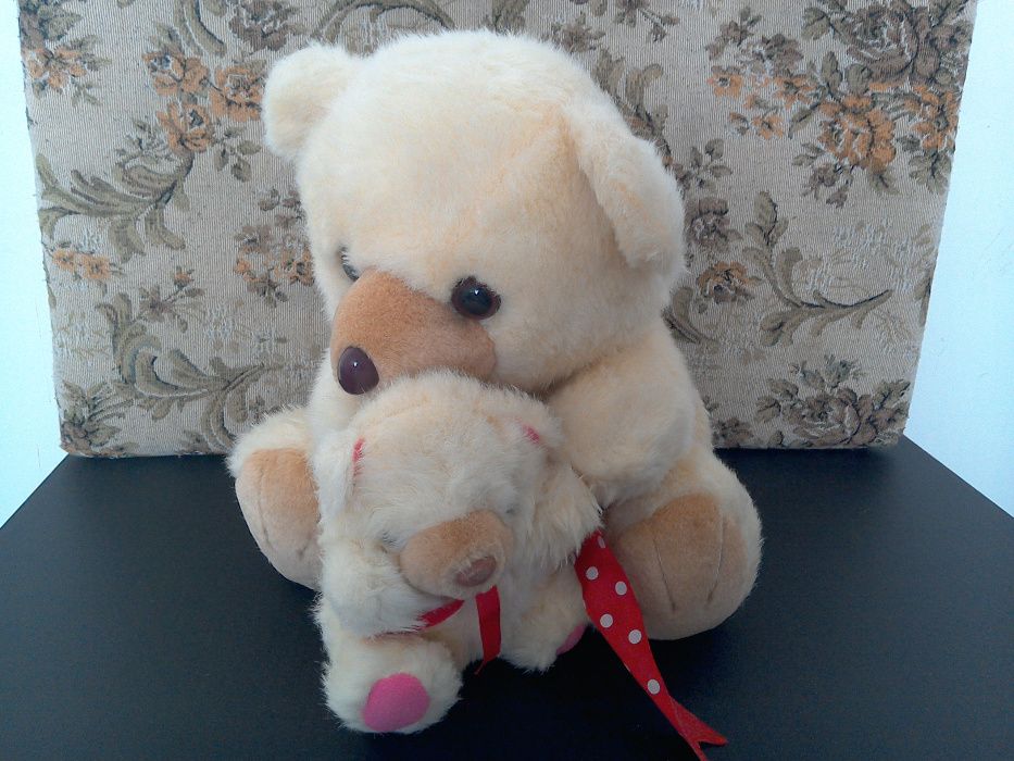 Urs mare de pluș cu puișor, bej deshis