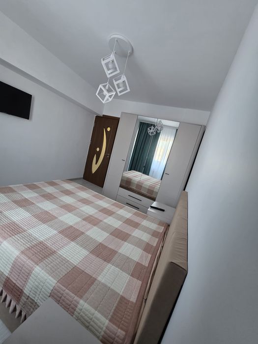 Proprietar închiriez apartament 2 camere decomandat Calea Bucuresti