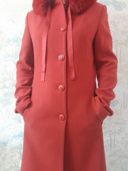Продам женское пальто