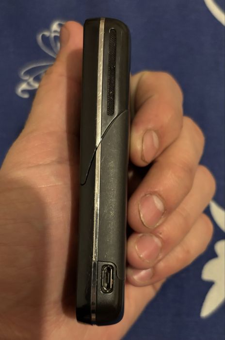 Nokia 8800 в идеальном состяний  8600