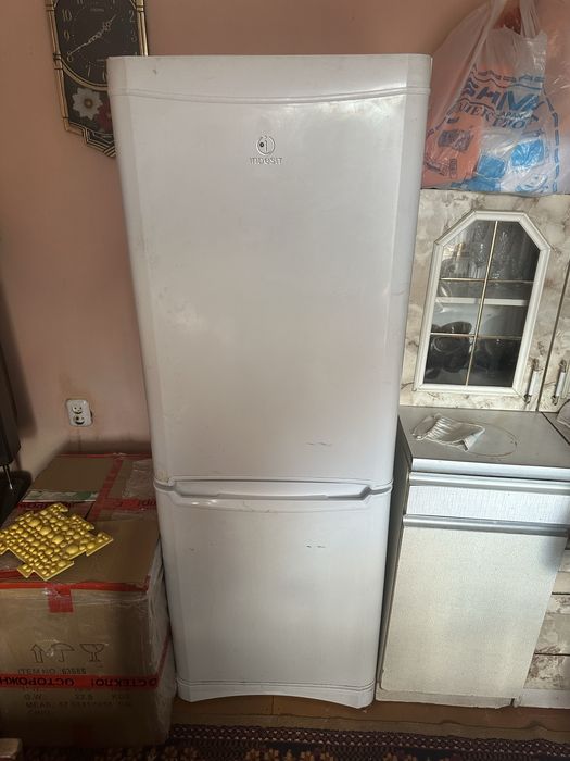 Холодильник б/у в рабочем состоянии