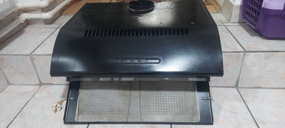 Hota traditionala neagră