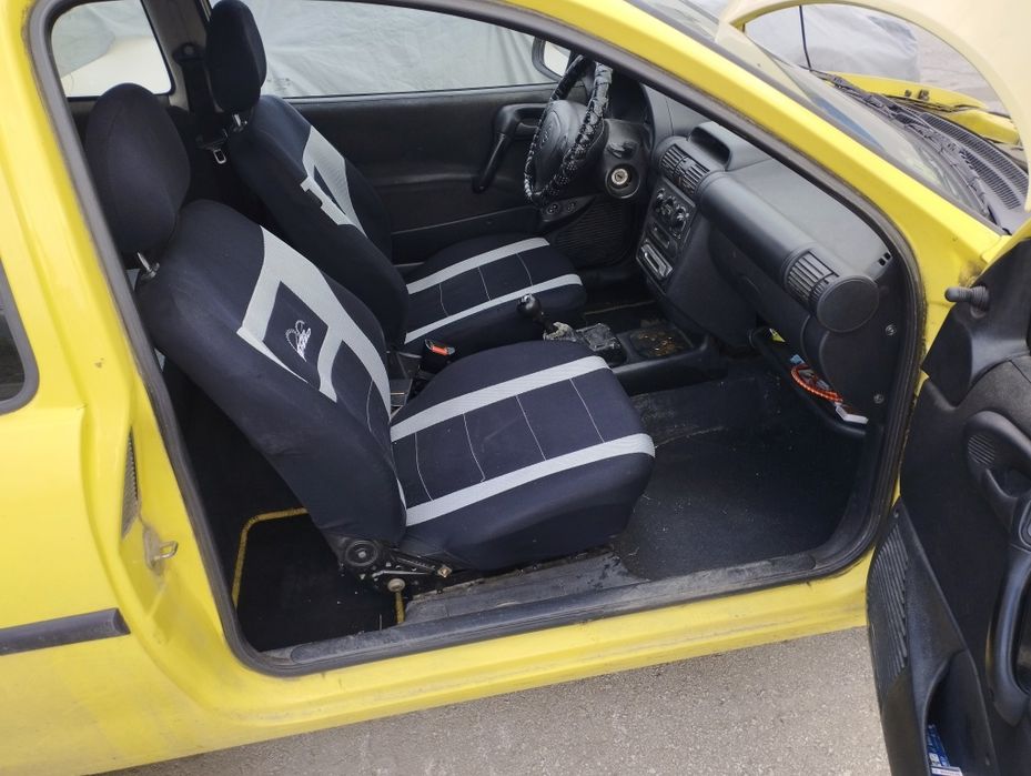 Продавам автомобила