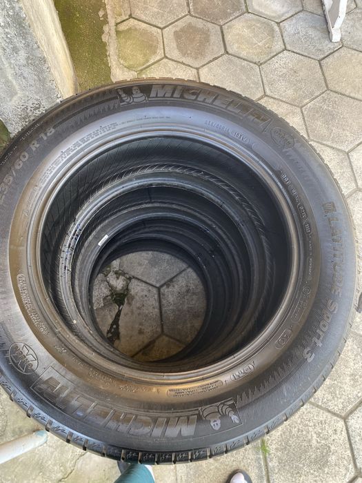 235/60/18 Michelin