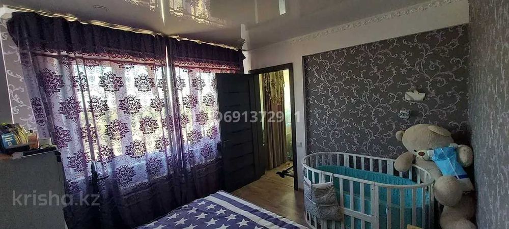 Продается 4-я квартира на 2 мкр.