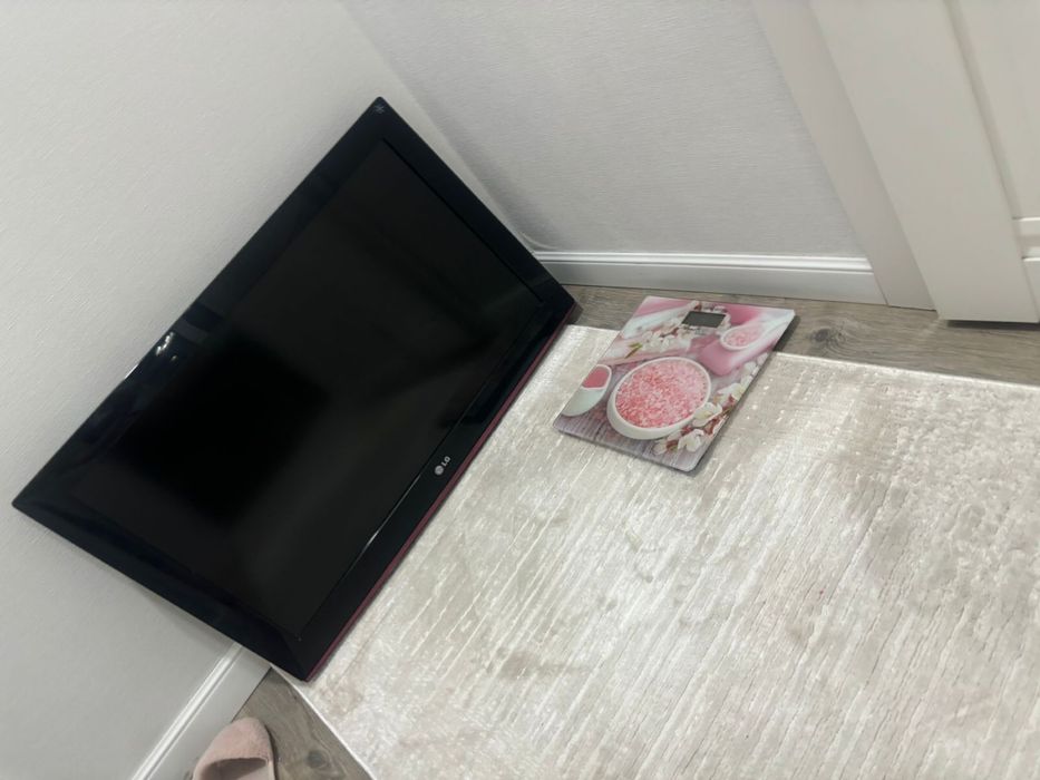 Телевизор LG, в хорошем состоянии