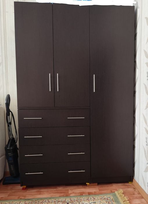 Продам спальный гарнитур