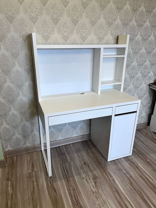 Стол Икеа письменный