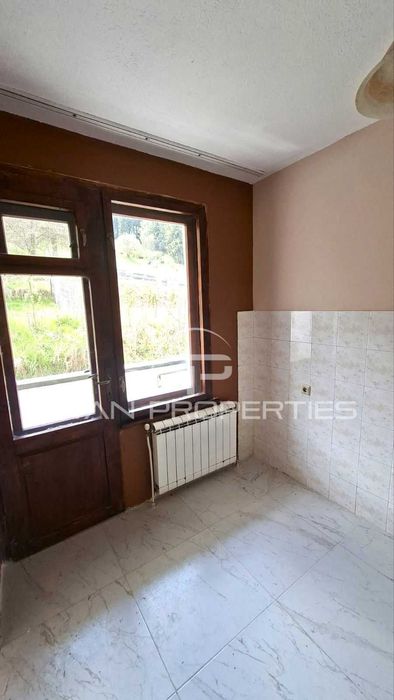 Продава се Многостаен апартамент в Чепеларе - 120 кв.м за 587 €/кв.м - Снимка #2