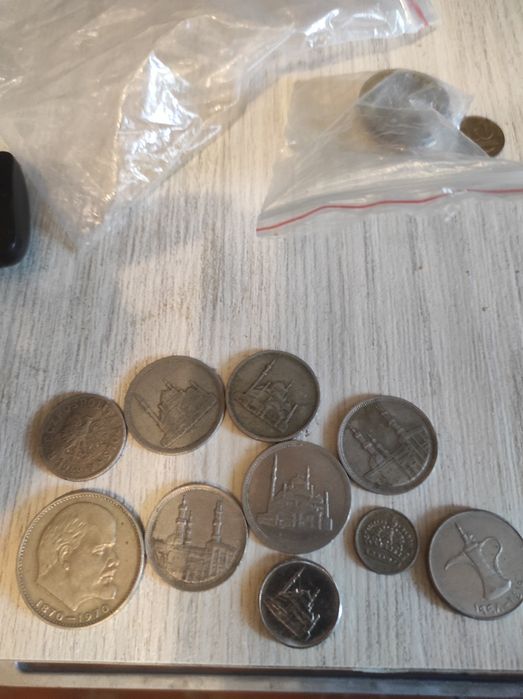 Продам монеты  рубли юбилейные