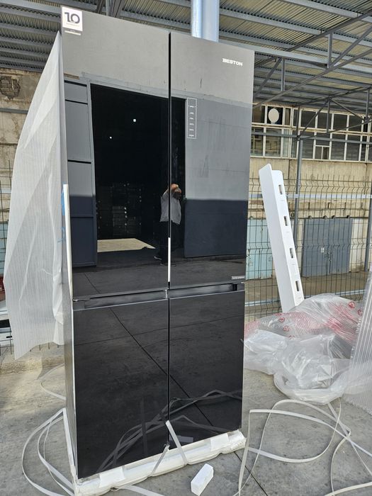 Холодильник большой размером 4x Дверных