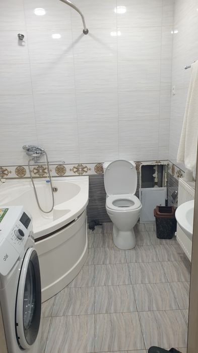 Продаётся 2 двух  комнатный квартира