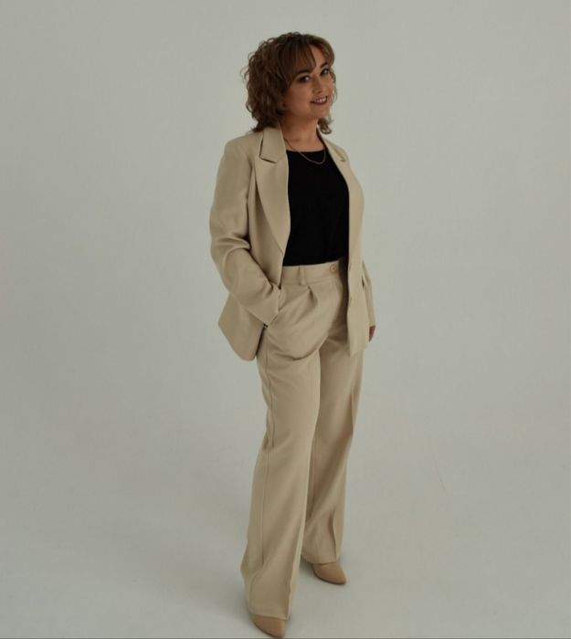 Ведущая праздников. ( Не тамада)