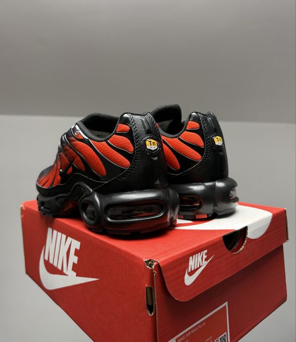 Nike Air Max Plus TN Red Black