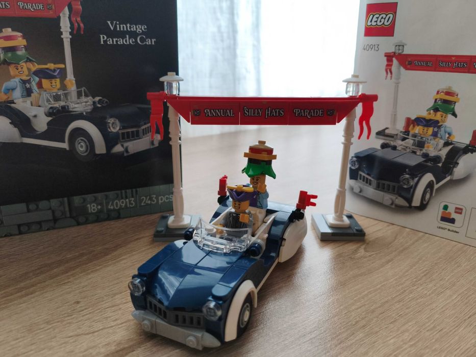 Парадна кола LEGO