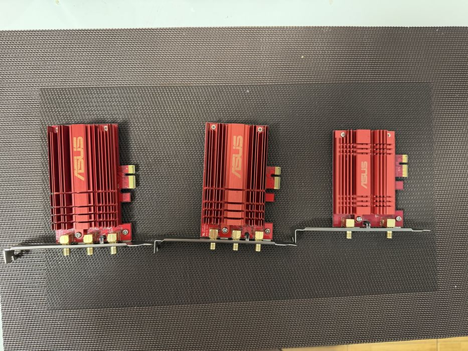 3 placi retea wireless Asus