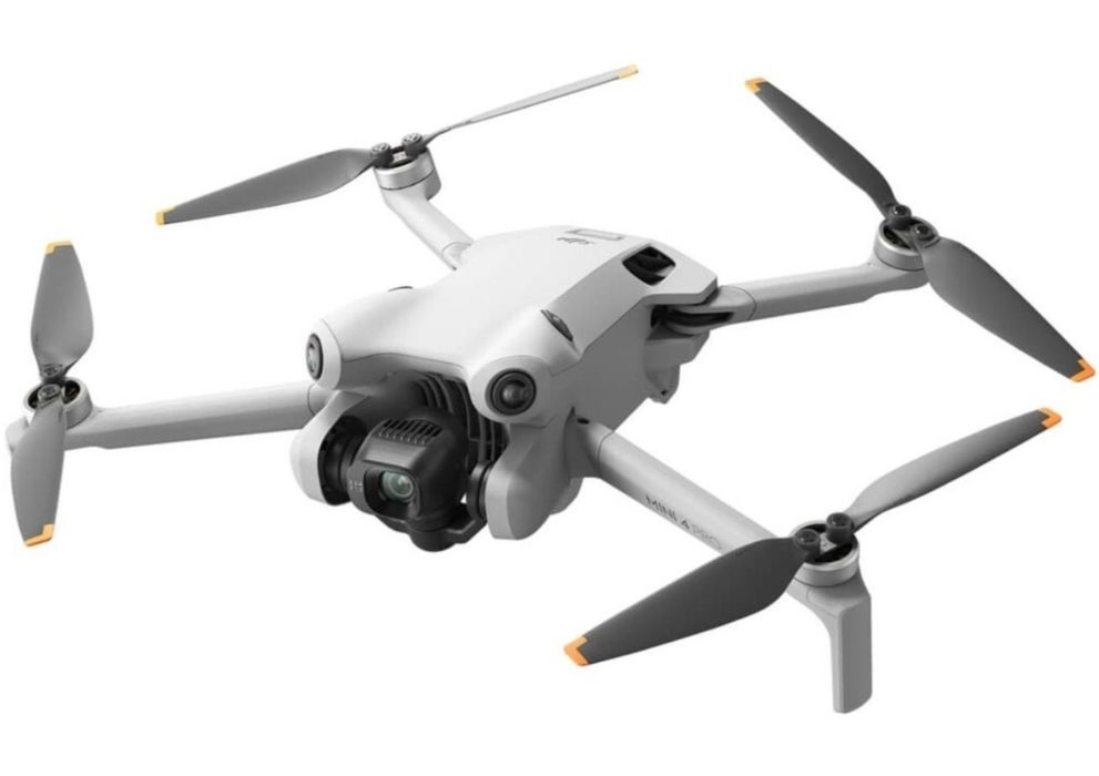 Дрон DJI Mini 4 Pro Fly More Combo Plus (DJI RC 2) белый