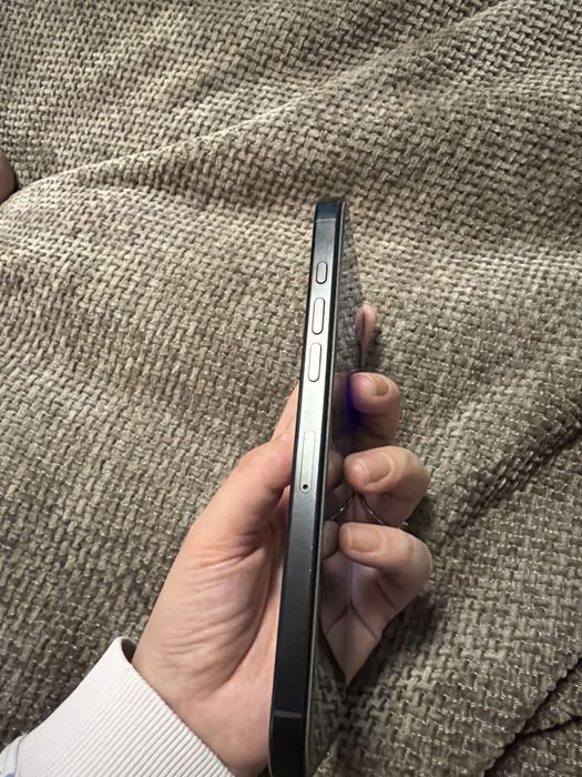 Продам IPhone 16 Pro Max