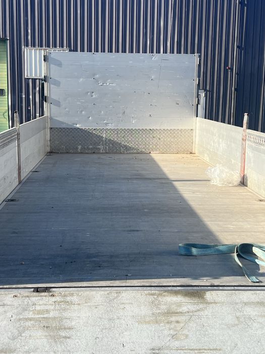 MAN 10.224 camion cu platforma(rampa)