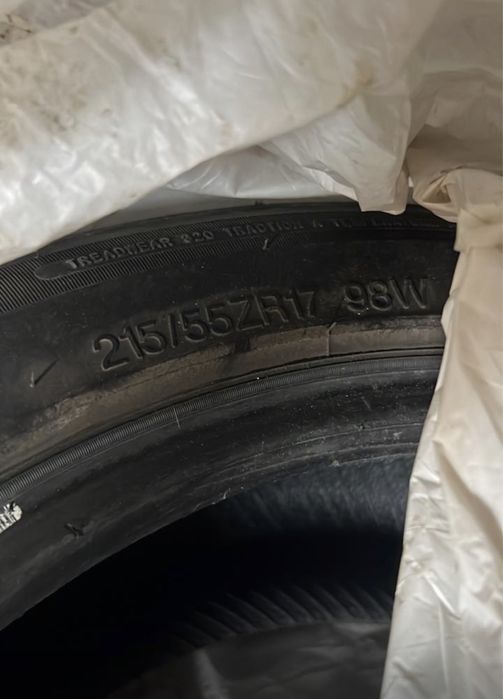 Шины в отличном состоянии 215/55/17