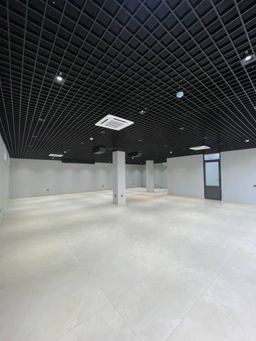 Срочно сдаётся коммерческое помещение 280 м2 на ул Фазылтепа 1 линия