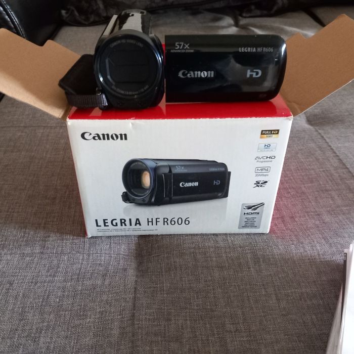 Камера Canon LEGRIA HF R606