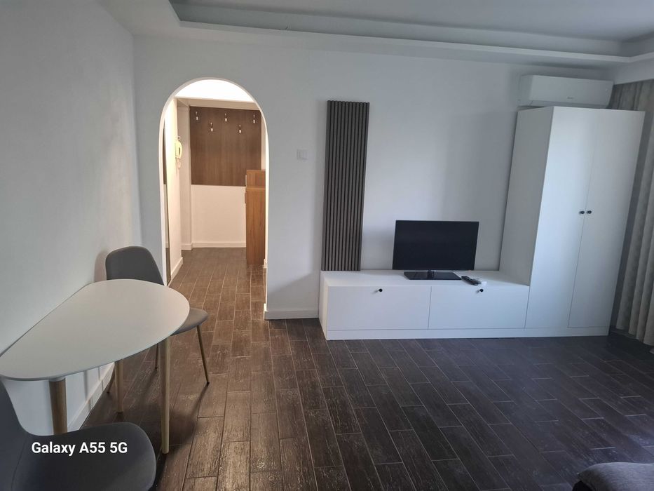Proprietar inchiriez AFI/Polithnica 2 camere