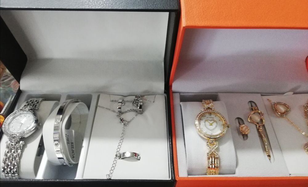 Часы набор подарки женские