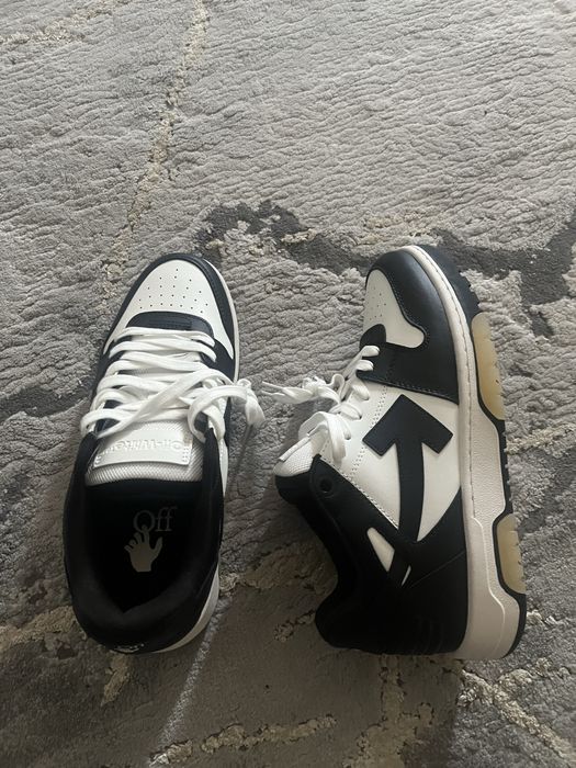 Off white out of office black and white