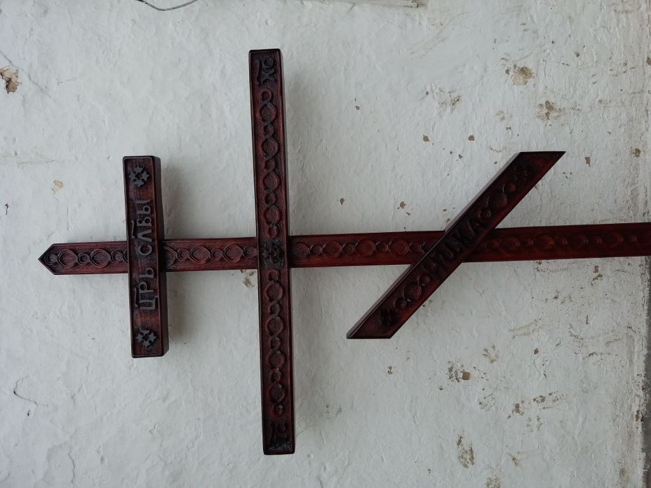 Крест надгробный