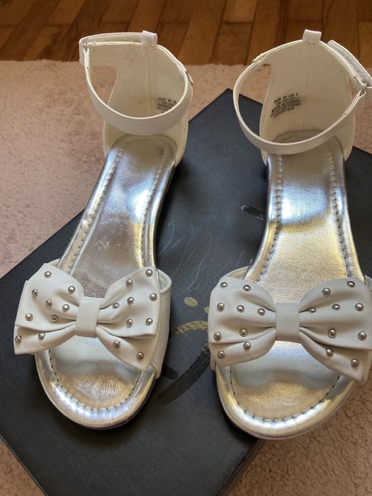 Дамски обувки