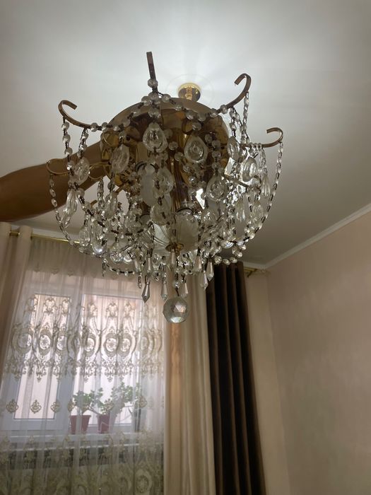 Продается люстра