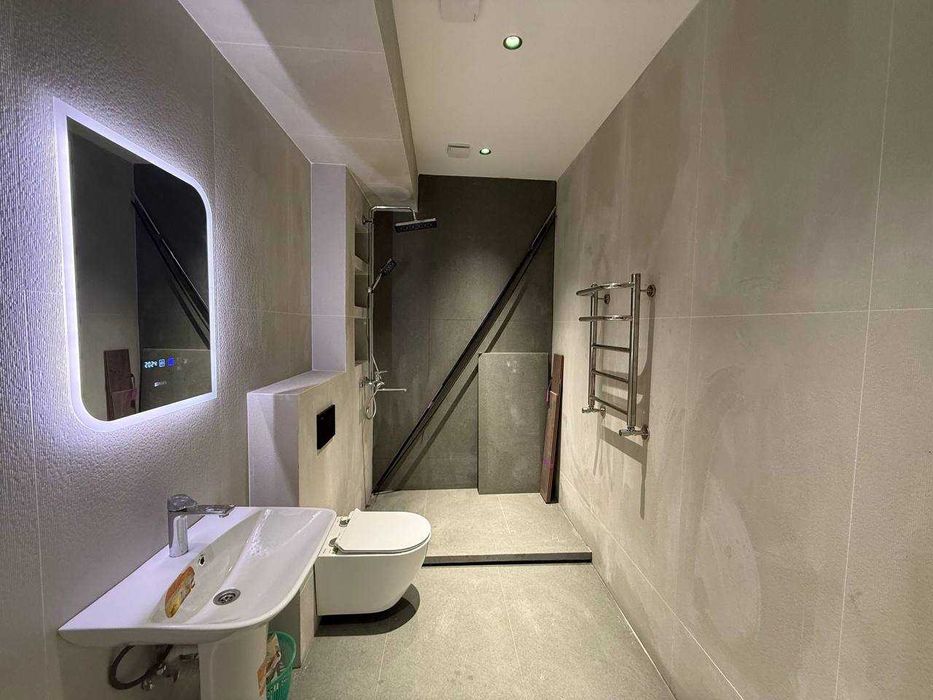 СРОЧНО !! Продаётся квартира в Яшнабаде 2/2/5 ( 57 кв/м ) Баку