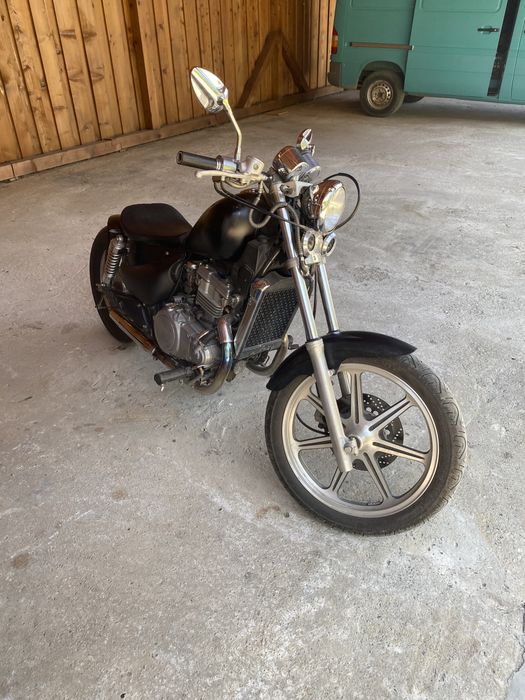 Motocicleta Chopper / Bobber Kawasaki EN 500