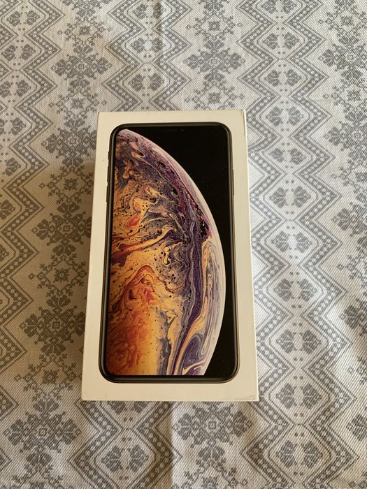 Iphone xs max gold