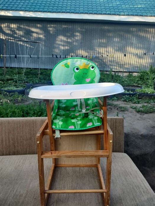 Продам стульчик для кормления