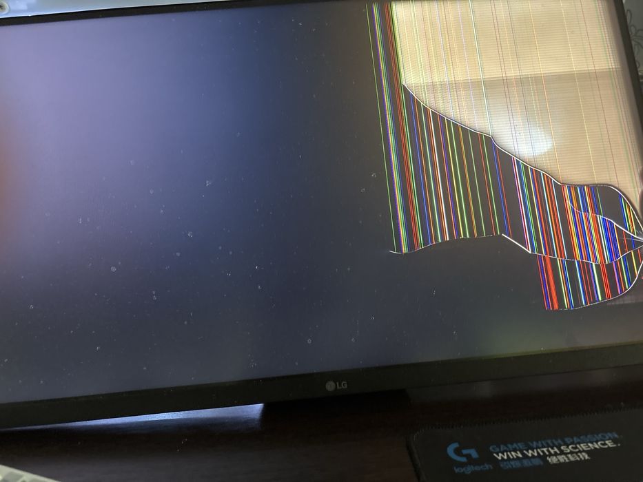 Монитор lg со сломанной матрицой