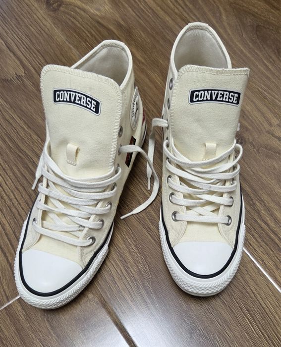 Converse mărimea 39,5