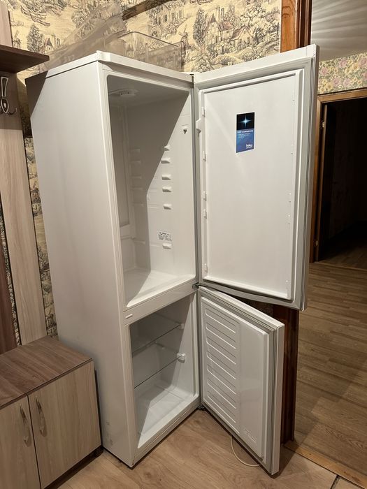 Холодильник Beko CSMV5270MC0W