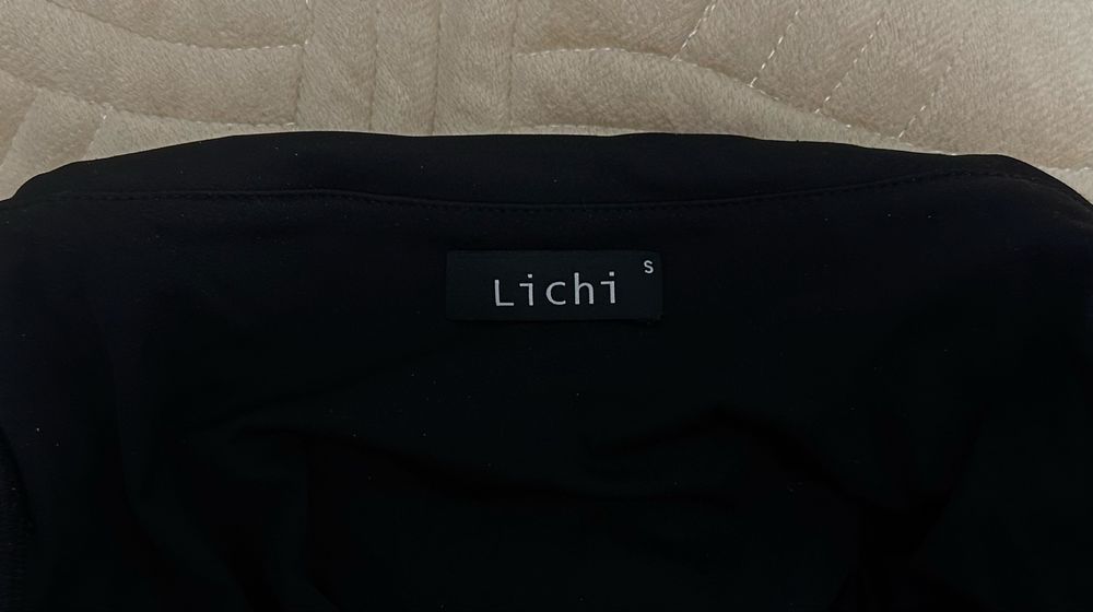 Черное платье Lichi