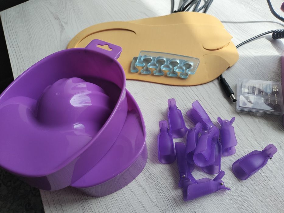 продам набор для маникюра.