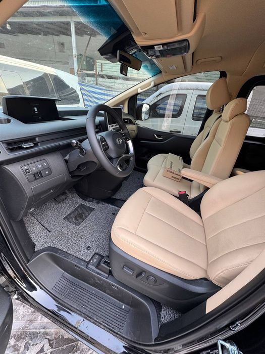 Hyundai staria 2025