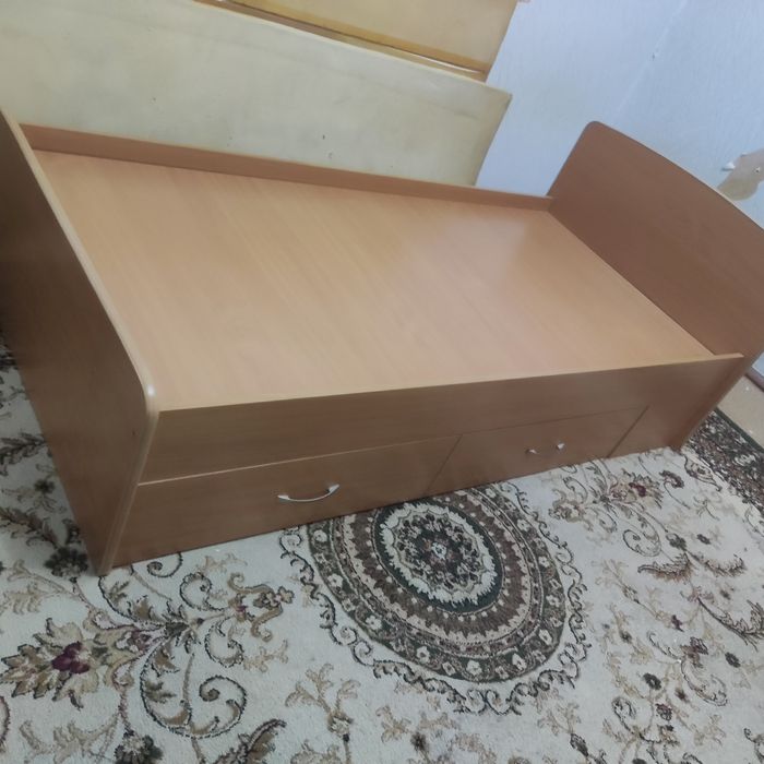 Продам кровать подростковую